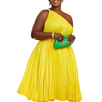 Pleated Slanted Shoulders Swing Strap Evening Dress.
