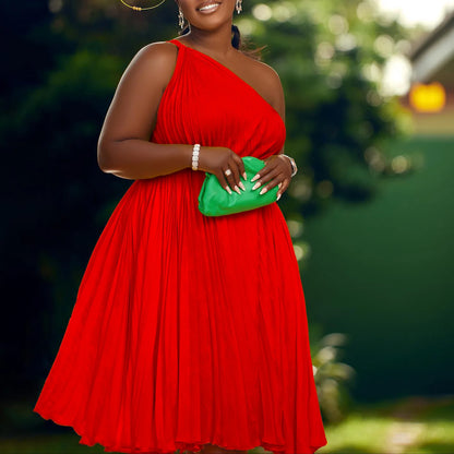 Pleated Slanted Shoulders Swing Strap Evening Dress.