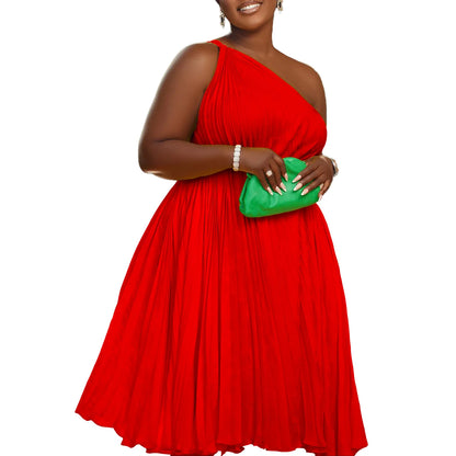 Pleated Slanted Shoulders Swing Strap Evening Dress.