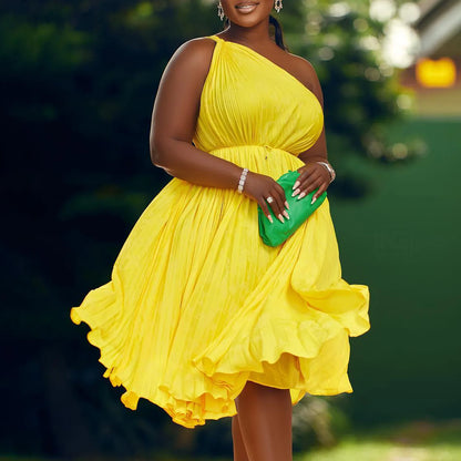 Pleated Slanted Shoulders Swing Strap Evening Dress.